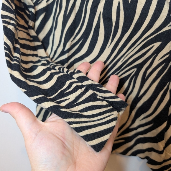 JCREW Classy TEDDIE zebra Small S Sweater Black and brown *So Soft* - Picture 8 of 10